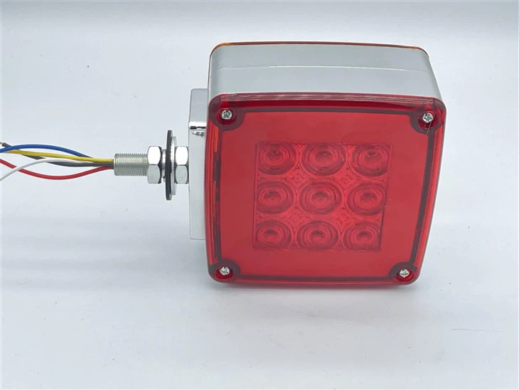 Camión con luces LED cuadradas